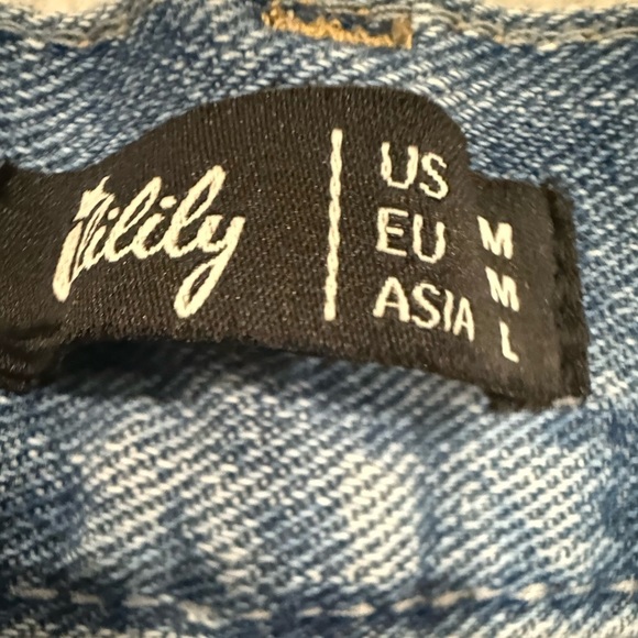 **Women’s Ililily Jean Shorts – Size Medium** - Picture 3 of 4